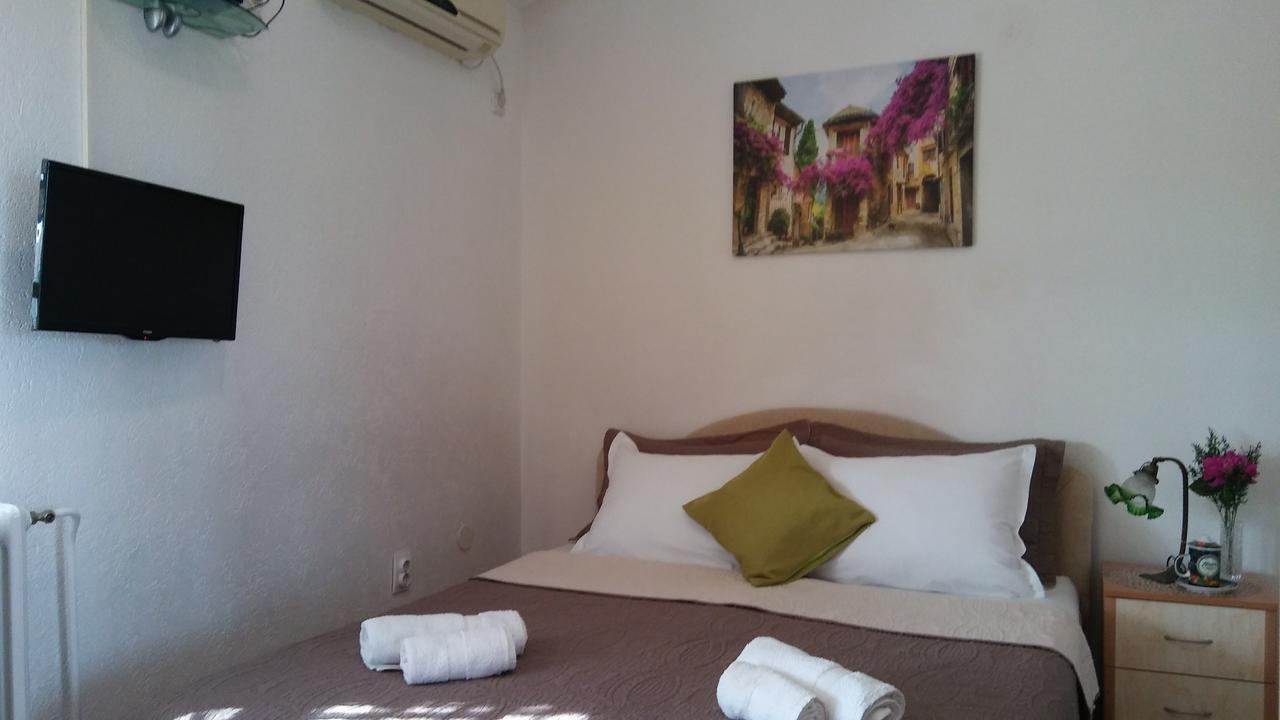Guest House Villa Castio Petrovac Exterior foto