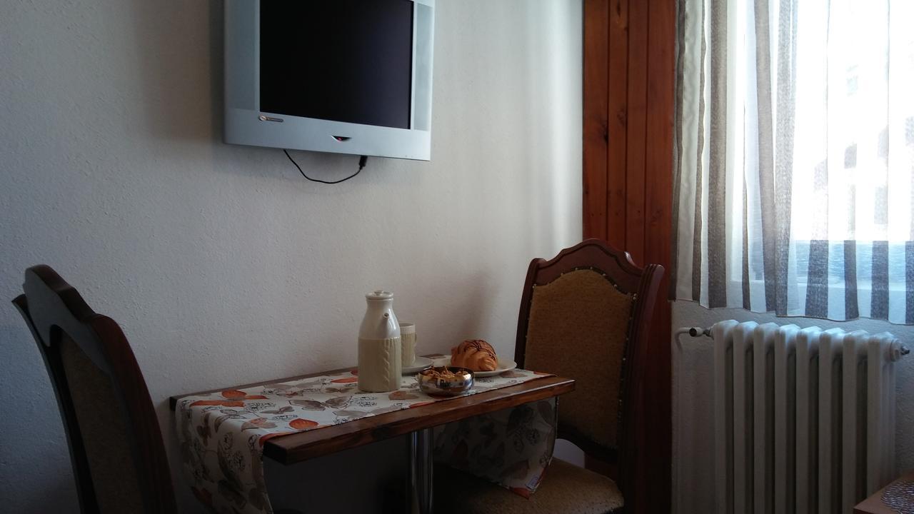 Guest House Villa Castio Petrovac Exterior foto