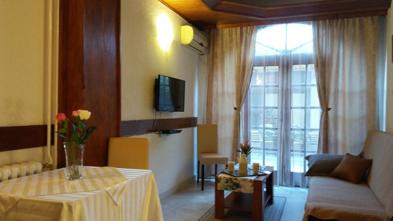 Guest House Villa Castio Petrovac Exterior foto