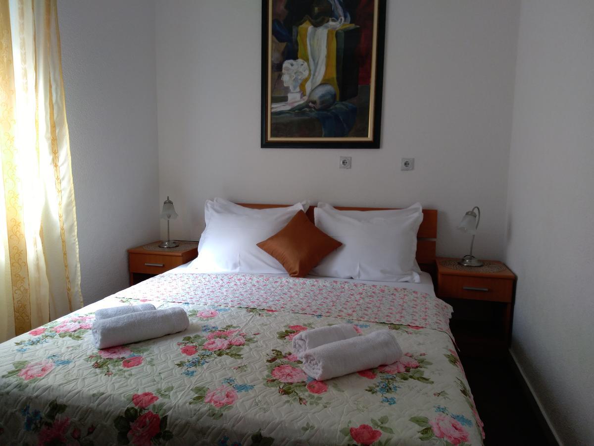 Guest House Villa Castio Petrovac Exterior foto