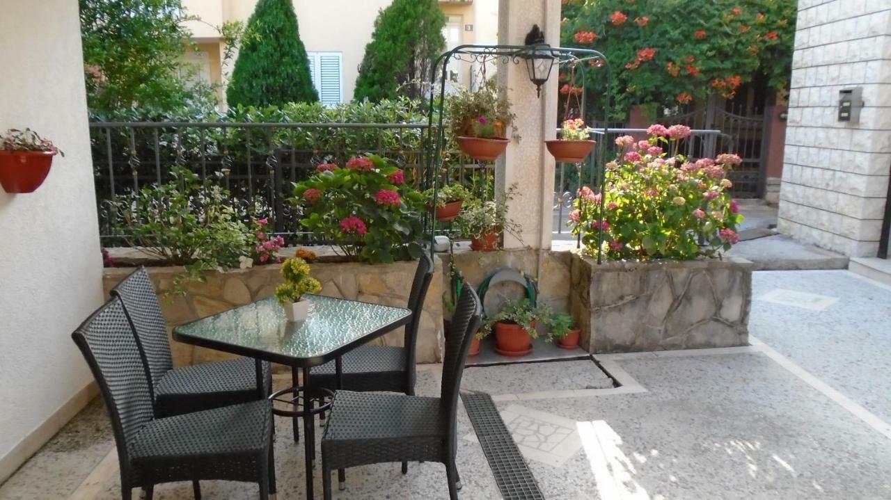 Guest House Villa Castio Petrovac Exterior foto