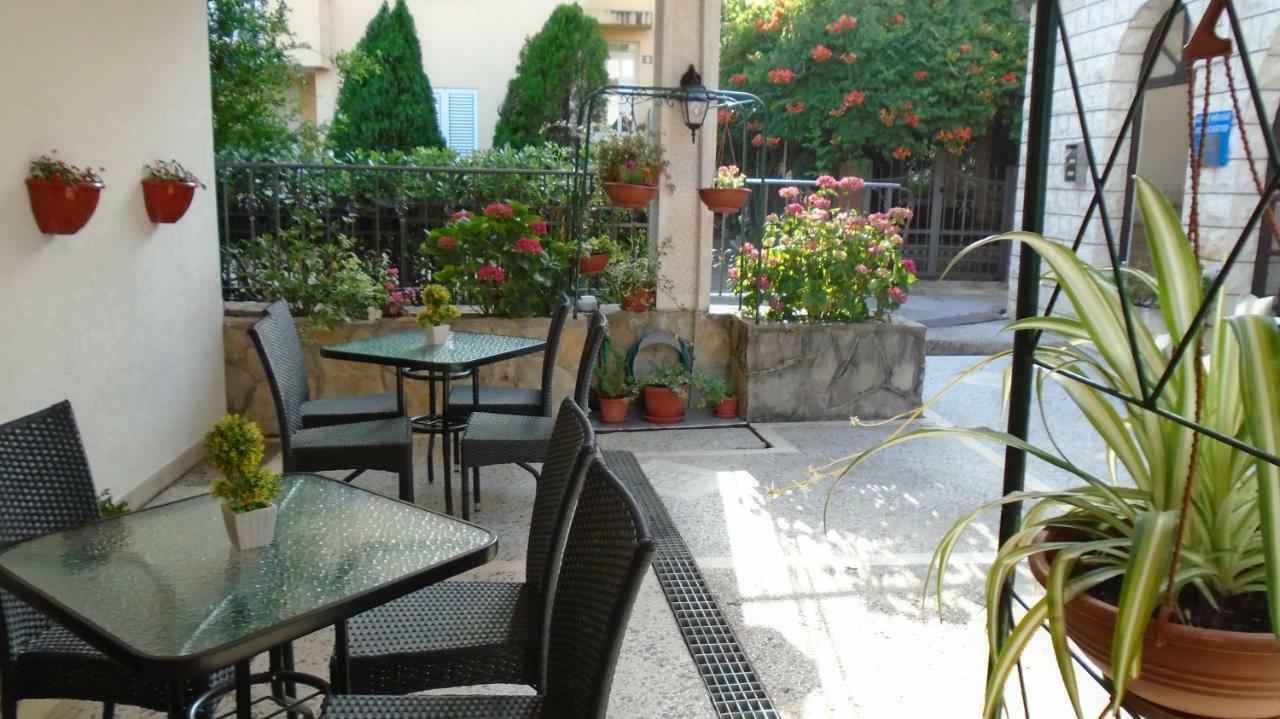 Guest House Villa Castio Petrovac Exterior foto