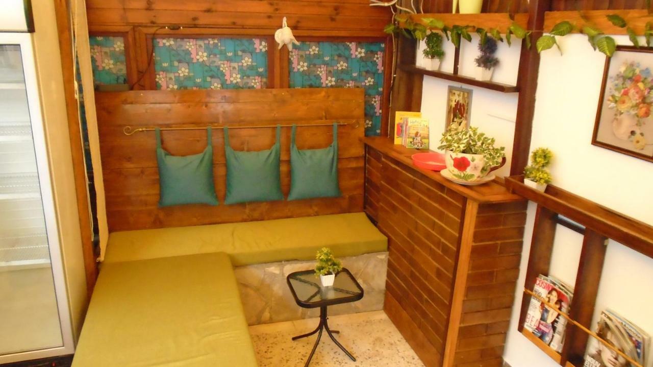 Guest House Villa Castio Petrovac Exterior foto